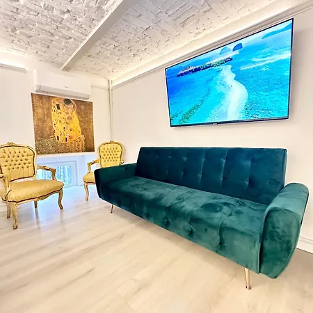 Apartment Opera With Gym &