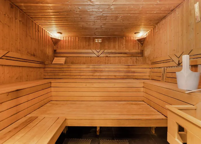 Opera With Gym & شقة بودابست