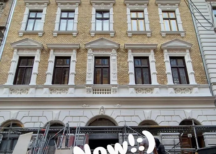 Opera With Gym & شقة بودابست